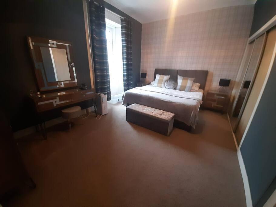 Stunning Riverside Town House With Views Ayrshire Girvan Dış mekan fotoğraf