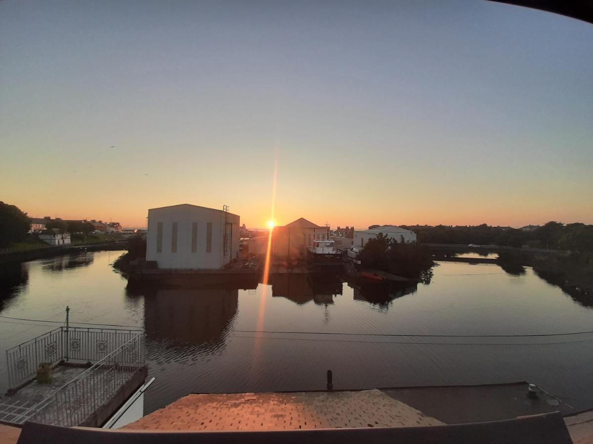 Stunning Riverside Town House With Views Ayrshire Girvan Dış mekan fotoğraf